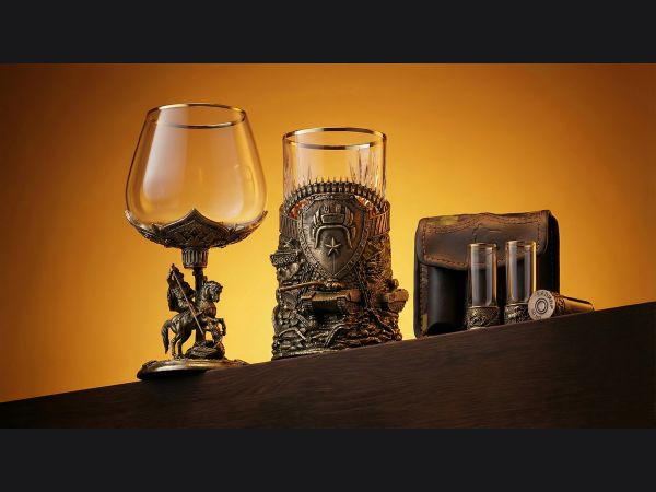 Что подарить мужчине на 23 февраля: более 500 уникальных идей подарков!