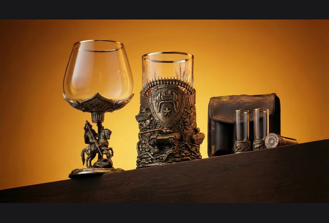 Что подарить мужчине на 23 февраля: более 500 уникальных идей подарков!