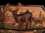 Резная деревянная картина Охота на оленя