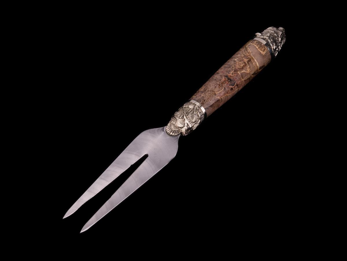 Эксклюзивный набор шампуров Звери Большие в чехле с ножом и вилкой (Стабилизированный кап клёна, мельхиор) 
