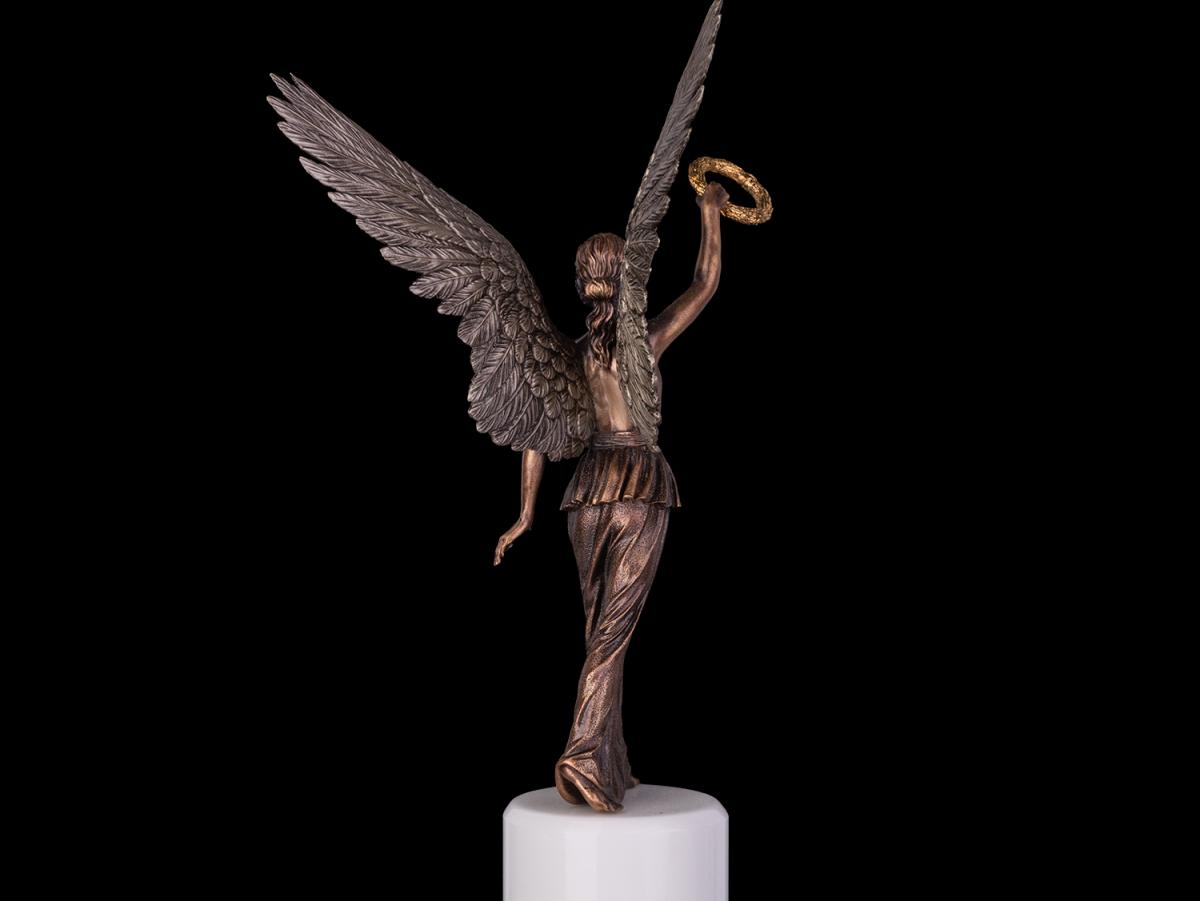Статуэтка Ника - богиня победы