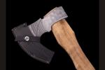 Топор большой (шх15 + у10а, под камень, рукоять ясень, кожа)