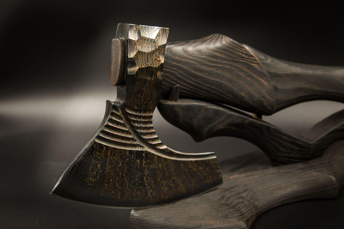 Авторский топор Викинг №2 (Мозаичный дамаск с никелем, ясень, ручная резьба)