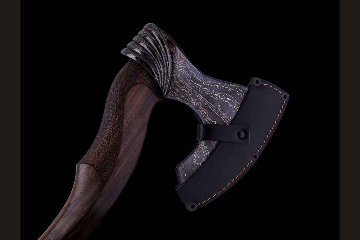 Авторский топор Викинг (Мозаичный дамаск с никелем, палисандр, ручная резьба)
