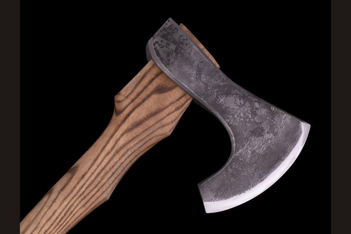 Охотничий топор 2  (шх15 + у10а, рукоять ясень)