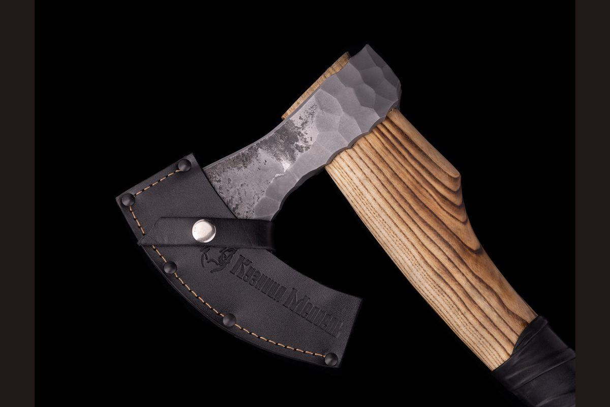 Топор Варяг (шх15 + у10а, под камень, рукоять ясень, кожа)