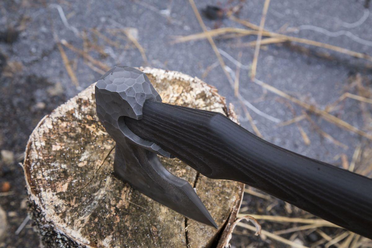 Топор Скиф (шх15+у10а, под камень, обожённый ясень)