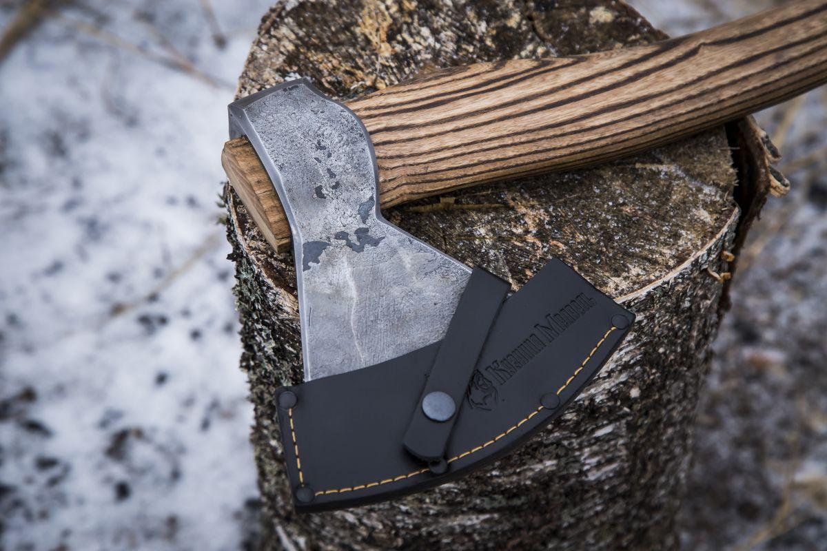 Топор большой Лесоруб (шх15 + у10а, рукоять ясень, резная)