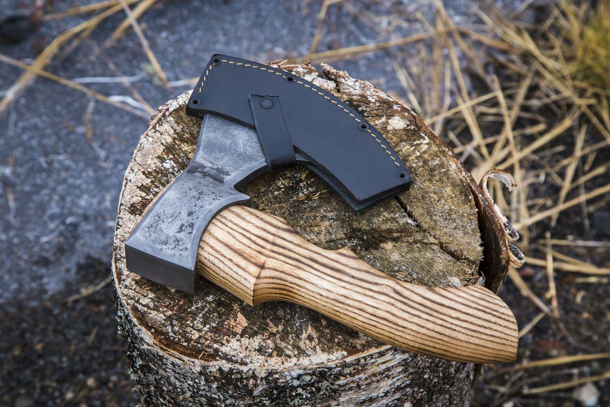 Топор малый №3 (шх15 + у10а, рукоть ясень)