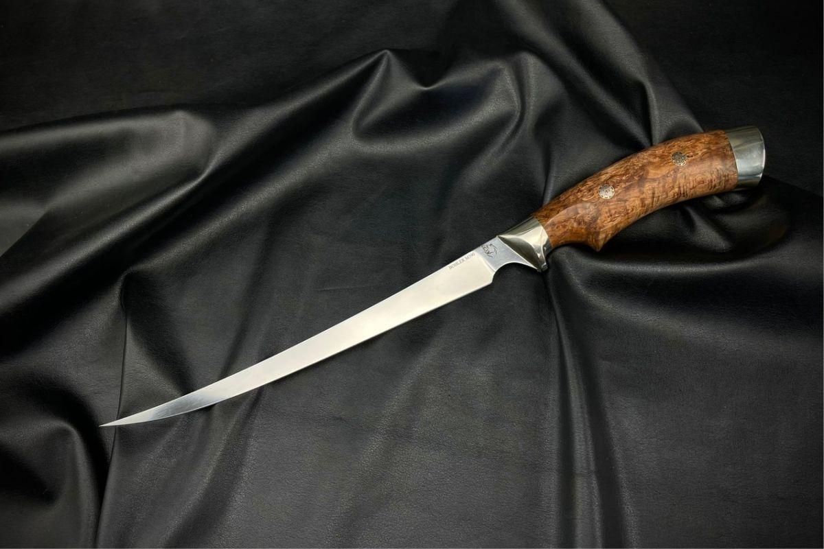 Нож Филейный (M390, стабилизированная карельская берёза, мельхиор)