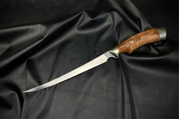 Нож Филейный (M390, стабилизированная карельская берёза, мельхиор)
