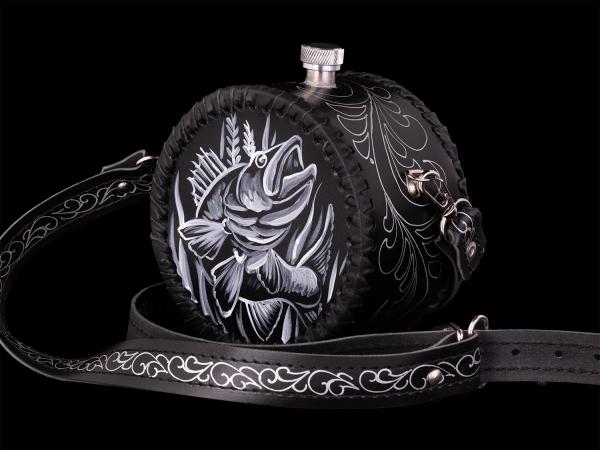 Фляжка круглая Рыба №1 (черный)